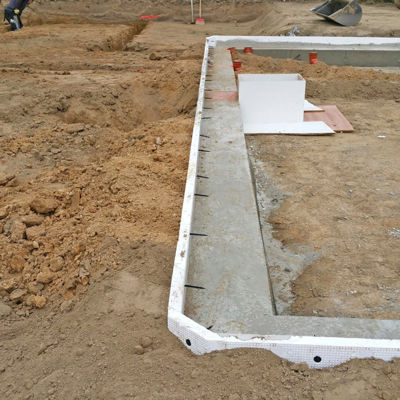 Bodenplatte für Neubau eines Wohnblockhauses